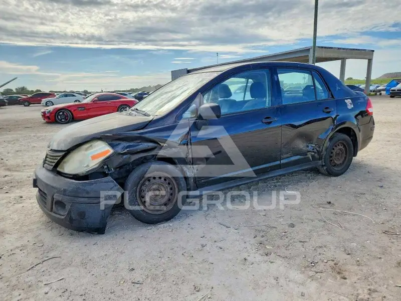 2011 Nissan VERSA фото