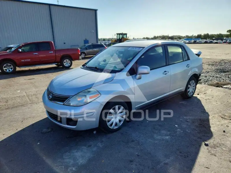 2011 Nissan VERSA фото