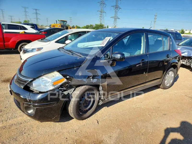 2011 Nissan VERSA photo