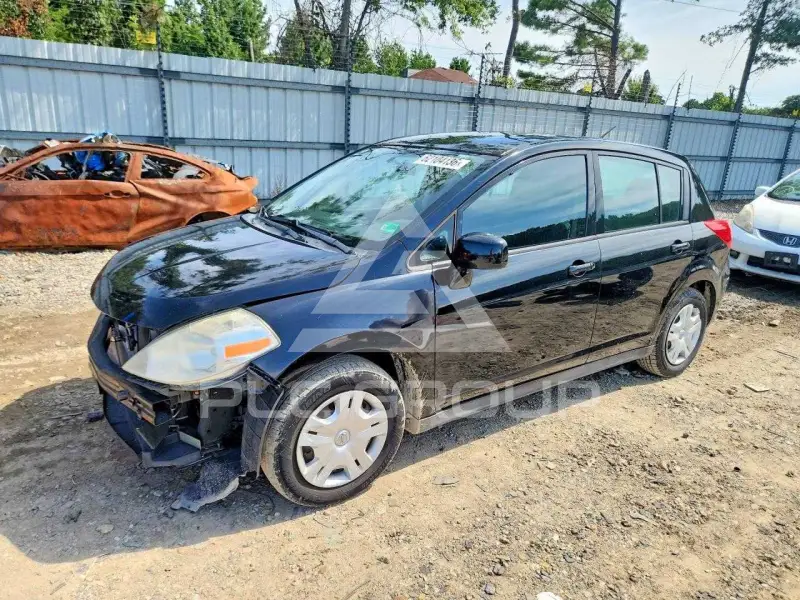 2011 Nissan VERSA фото