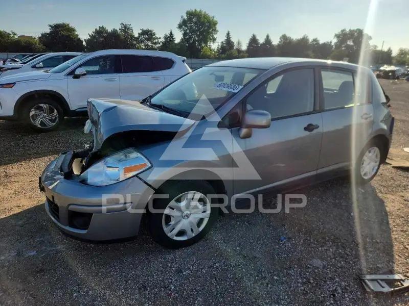 2011 Nissan VERSA фото