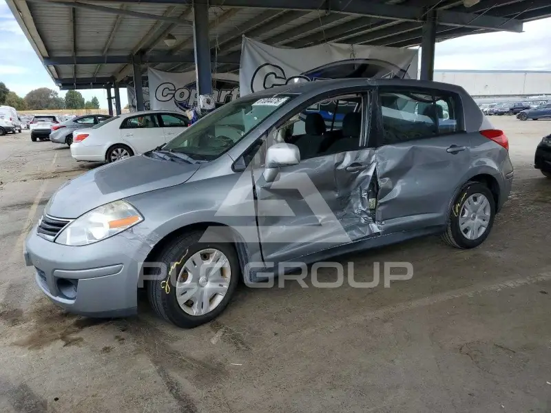 2011 Nissan VERSA фото