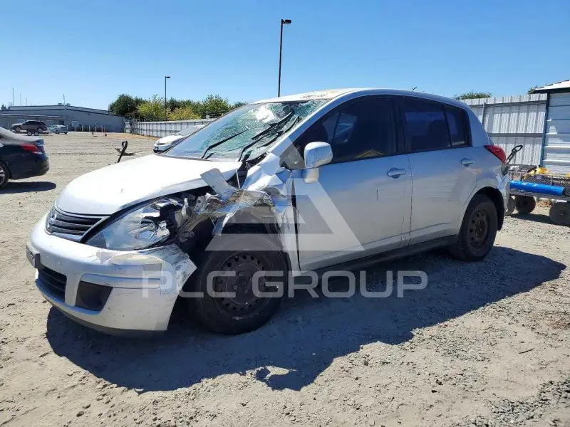 2011 Nissan VERSA фото
