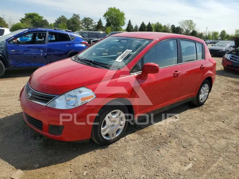 2011 Nissan VERSA photo
