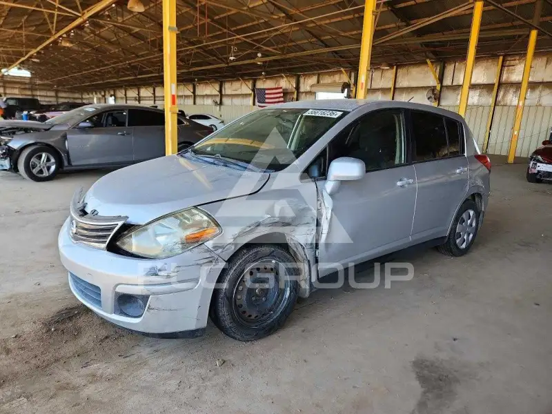 2011 Nissan VERSA фото