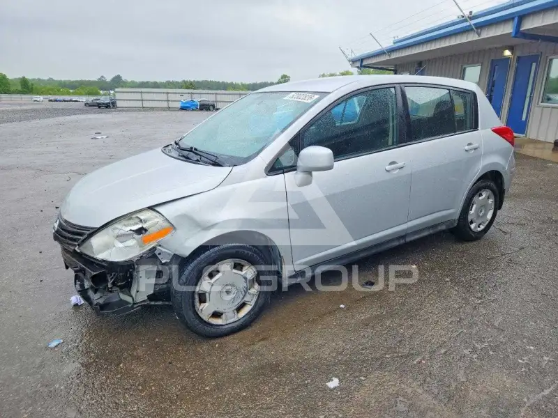 2011 Nissan VERSA фото