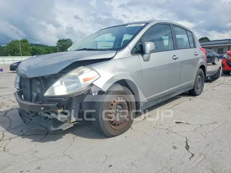 2011 Nissan VERSA photo