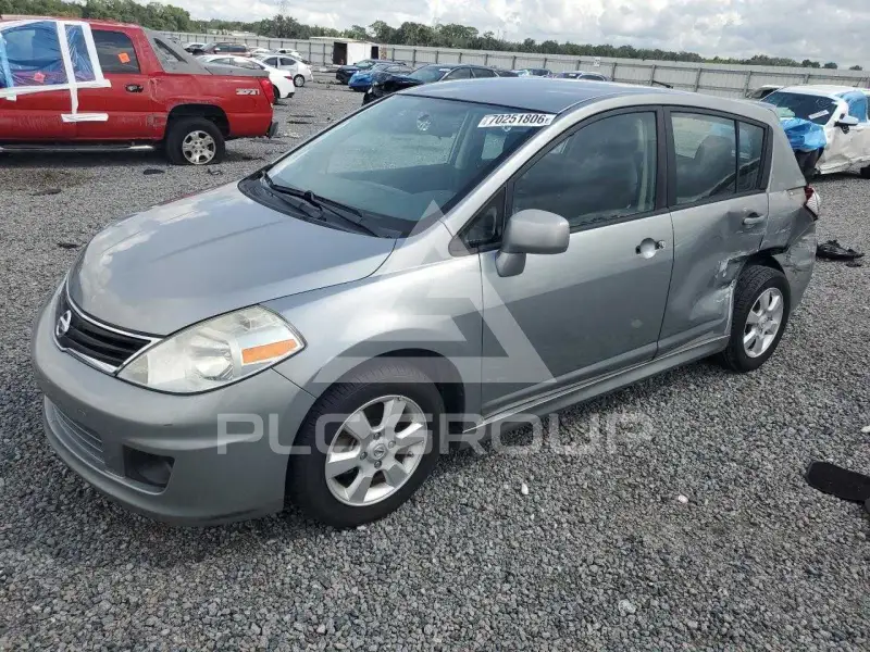 2011 Nissan VERSA фото