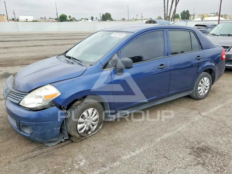 2011 Nissan VERSA фото