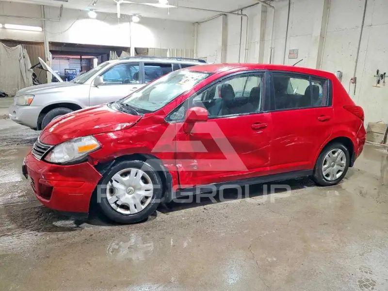 2011 Nissan VERSA photo