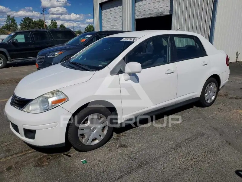 2011 Nissan VERSA photo
