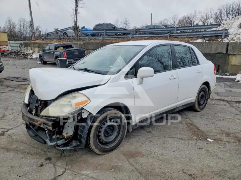2011 Nissan VERSA фото