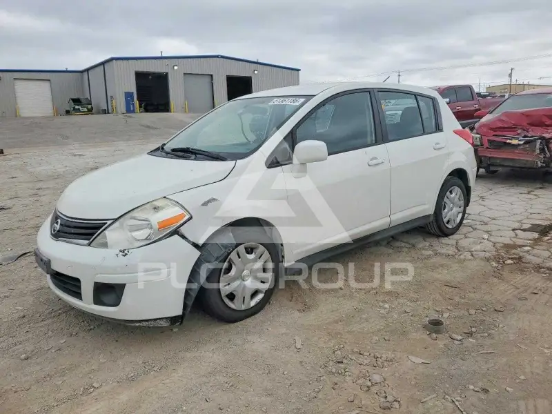 2011 Nissan VERSA photo
