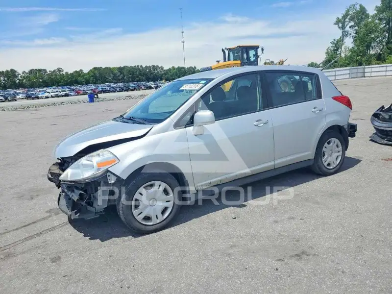 2011 Nissan VERSA фото