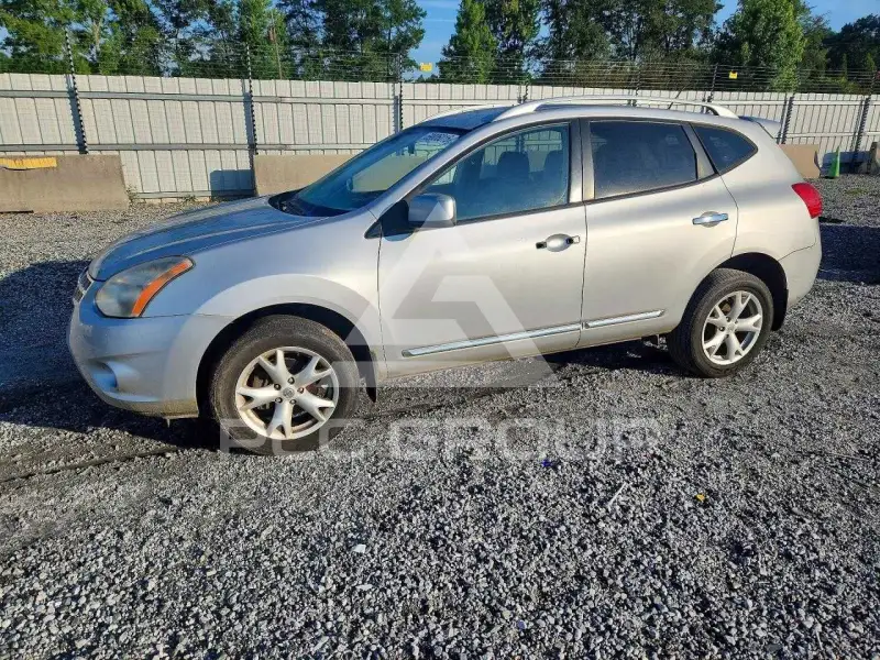 2011 Nissan ROGUE photo