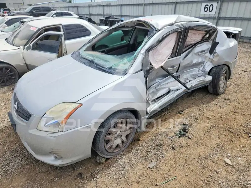 2011 Nissan SENTRA фото