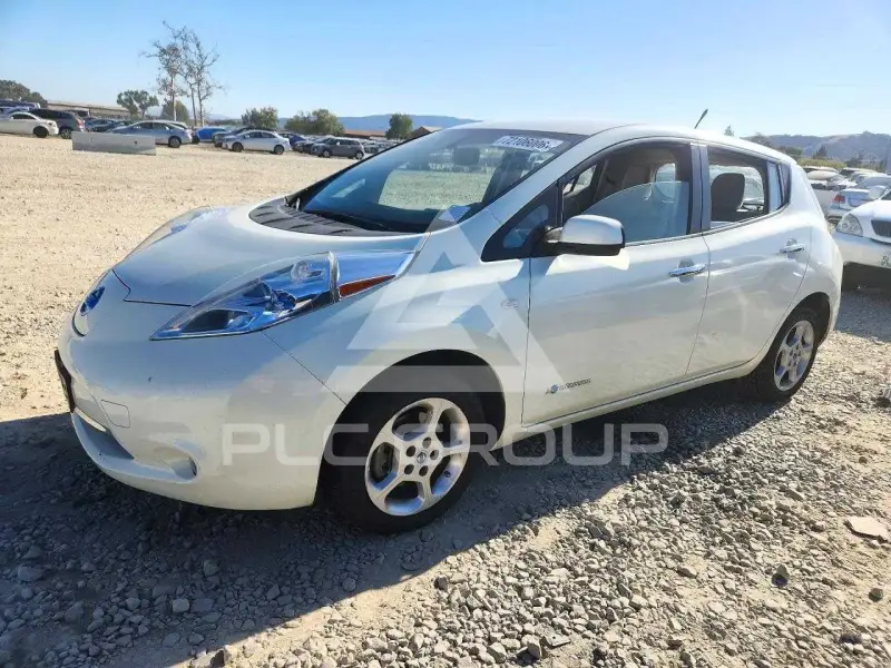2011 Nissan LEAF фото