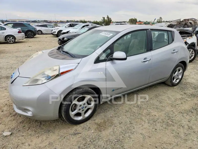 2011 Nissan LEAF фото