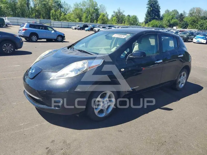 2011 Nissan LEAF photo