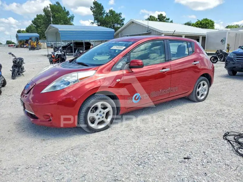 2011 Nissan LEAF photo