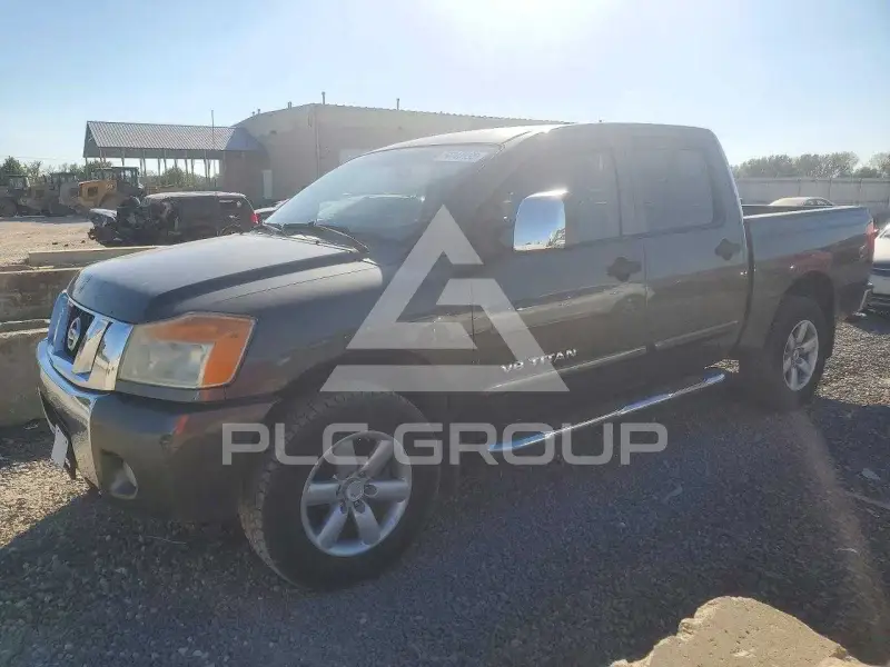 2011 Nissan TITAN photo