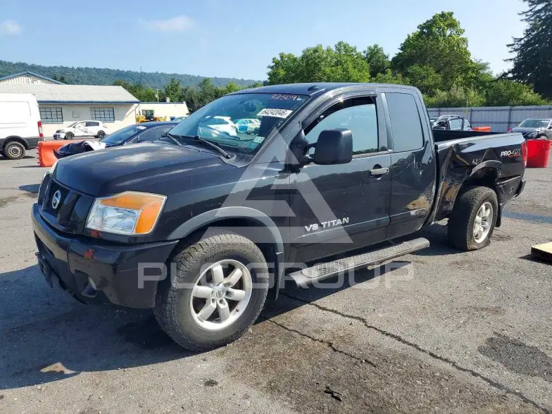 2011 Nissan TITAN photo