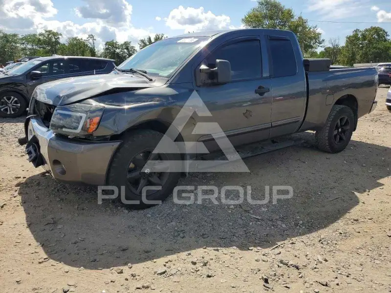 2011 Nissan TITAN фото