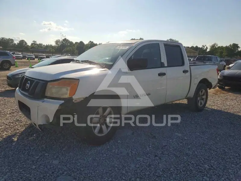 2011 Nissan TITAN фото