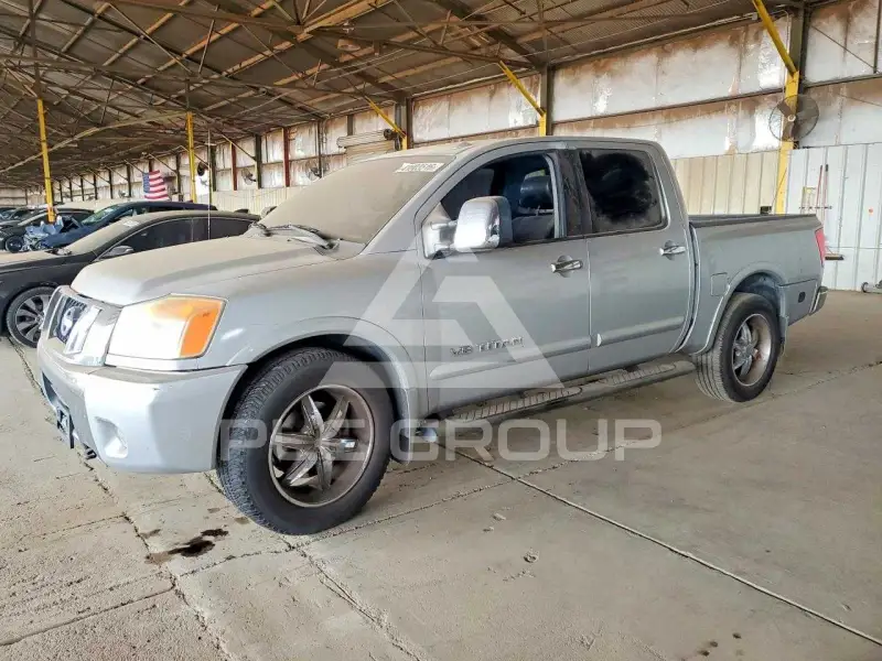 2011 Nissan TITAN photo
