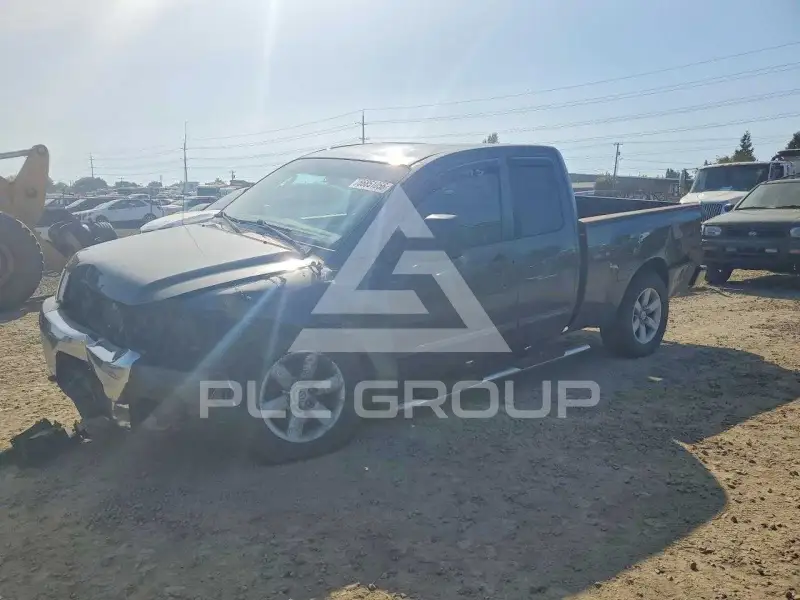 2011 Nissan TITAN фото
