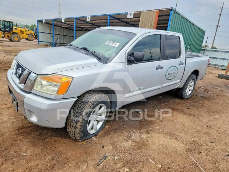 2011 Nissan TITAN photo