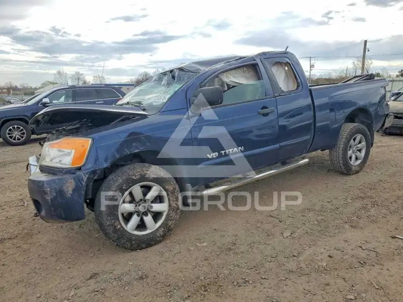 2011 Nissan TITAN фото