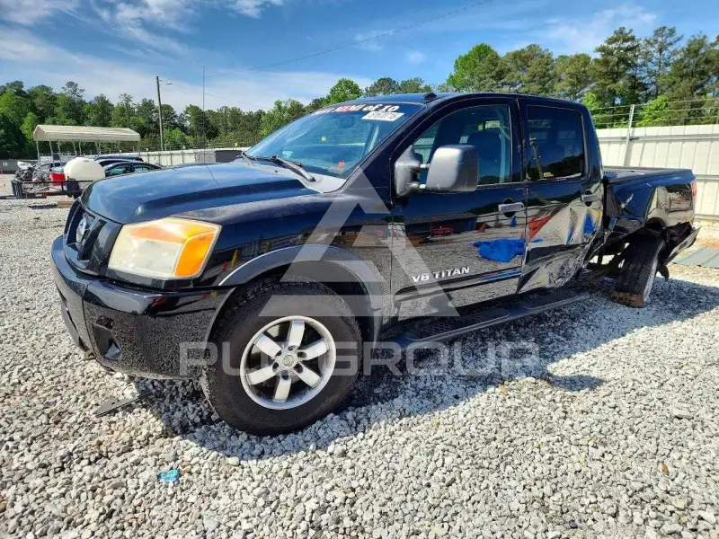 2011 Nissan TITAN photo