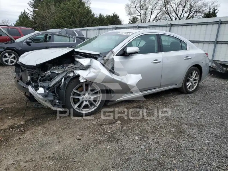 2011 Nissan MAXIMA photo
