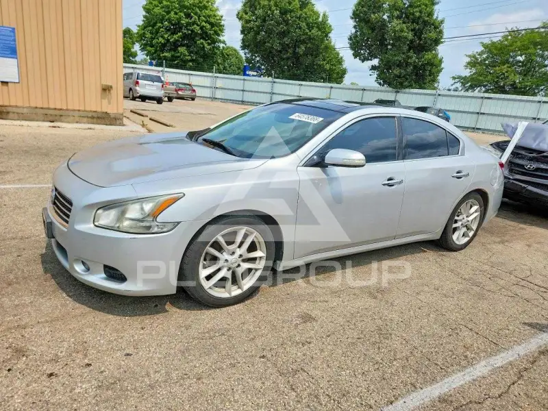 2011 Nissan MAXIMA photo