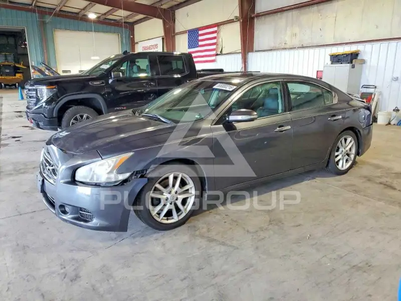 2011 Nissan MAXIMA photo