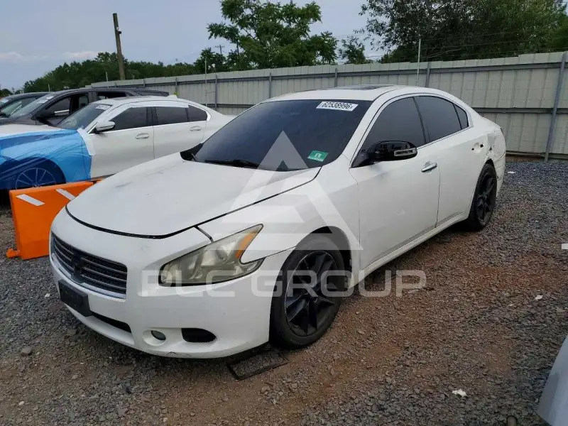 2011 Nissan MAXIMA photo