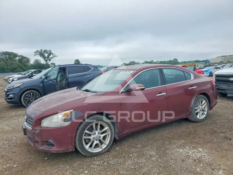 2011 Nissan MAXIMA photo