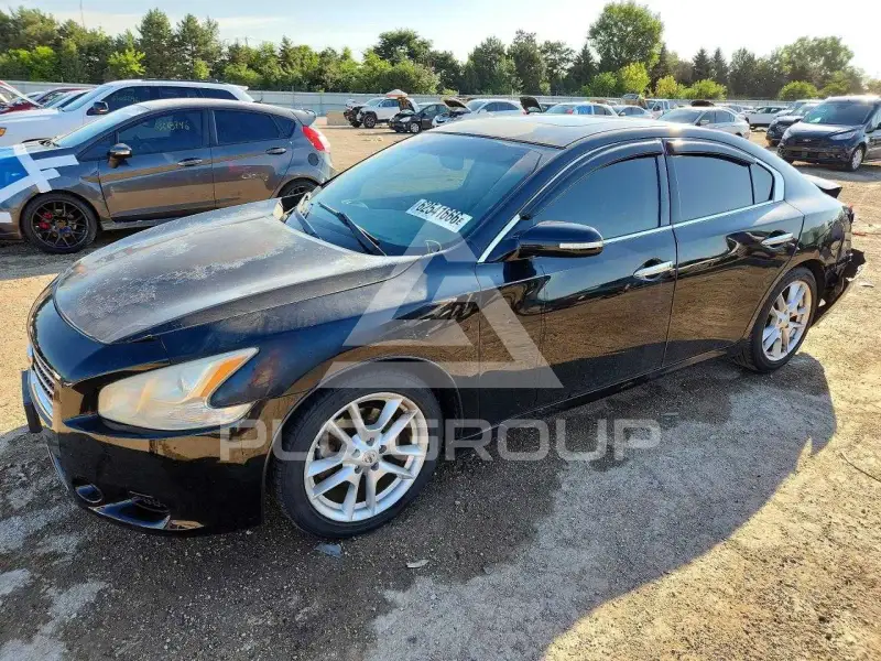 2011 Nissan MAXIMA photo