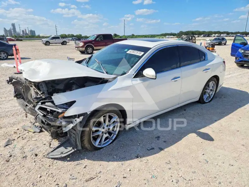 2011 Nissan MAXIMA photo