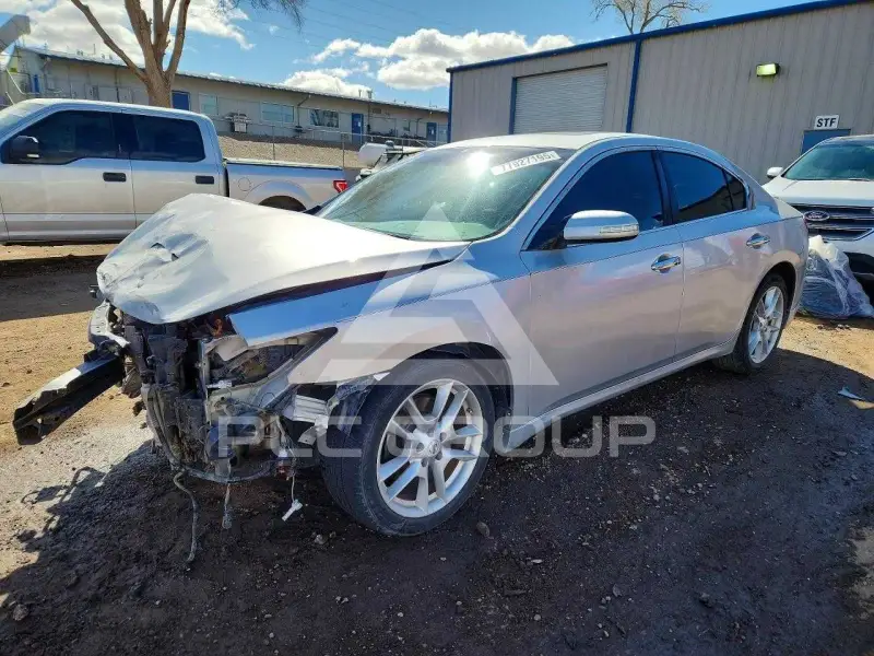 2011 Nissan MAXIMA photo