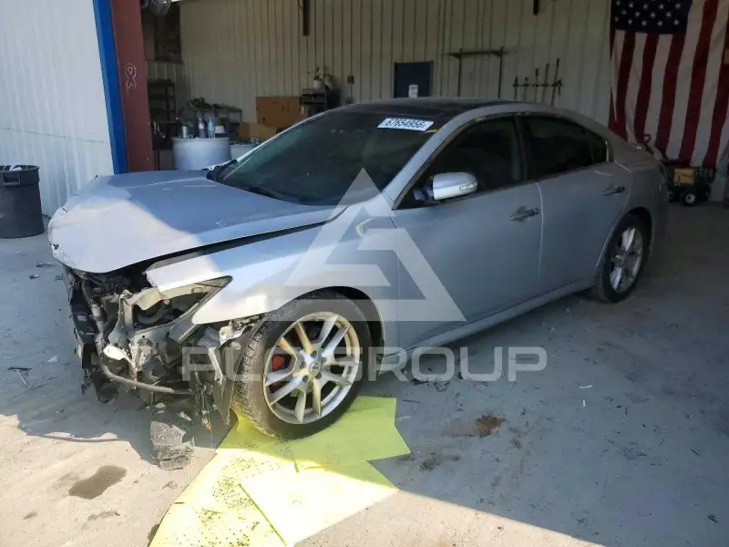 2011 Nissan MAXIMA photo