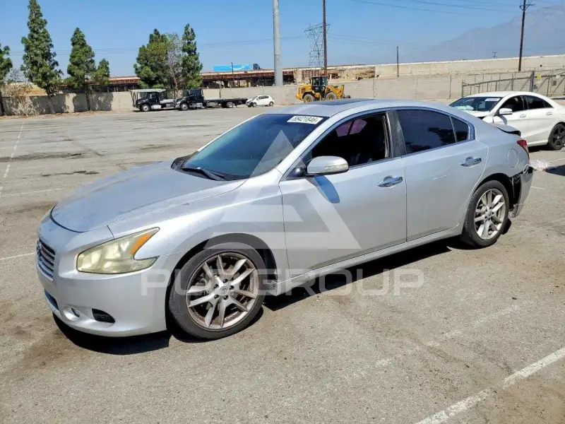 2011 Nissan MAXIMA photo