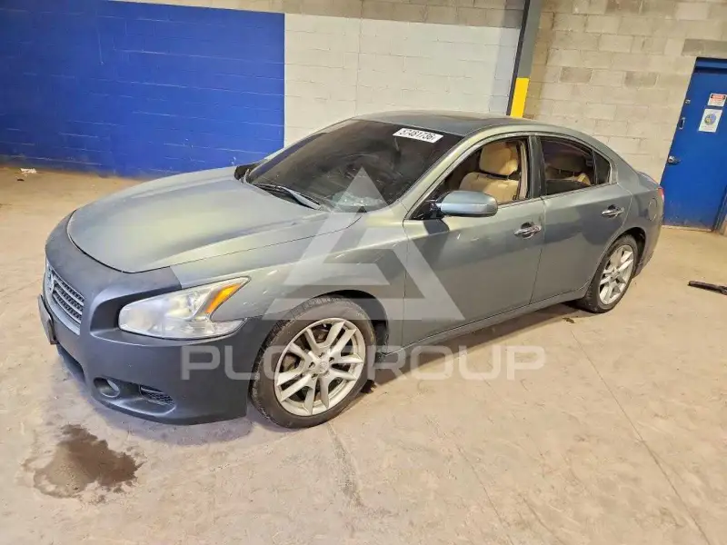 2011 Nissan MAXIMA photo