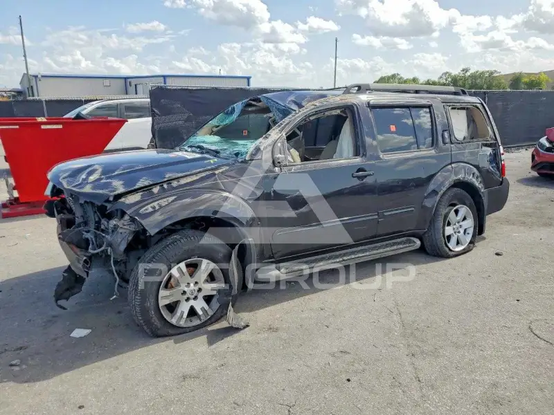 2011 Nissan PATHFINDER photo
