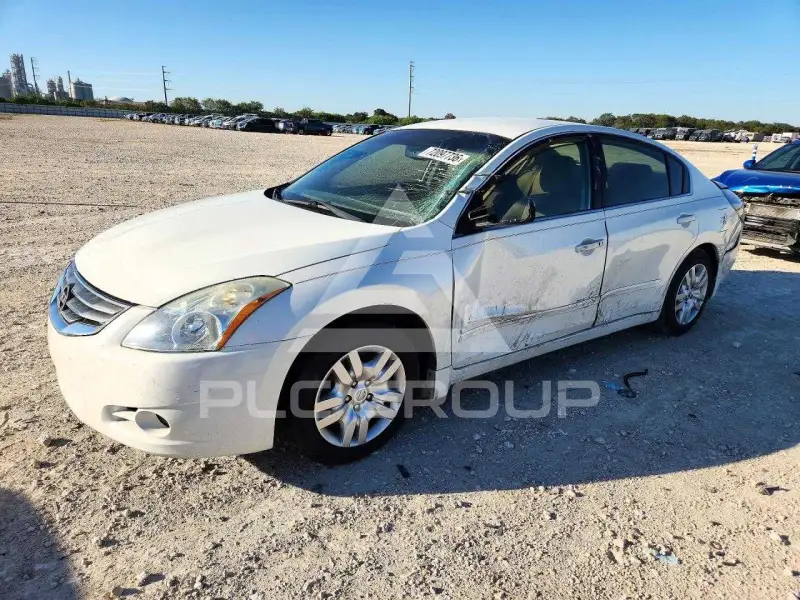 2011 Nissan ALTIMA фото