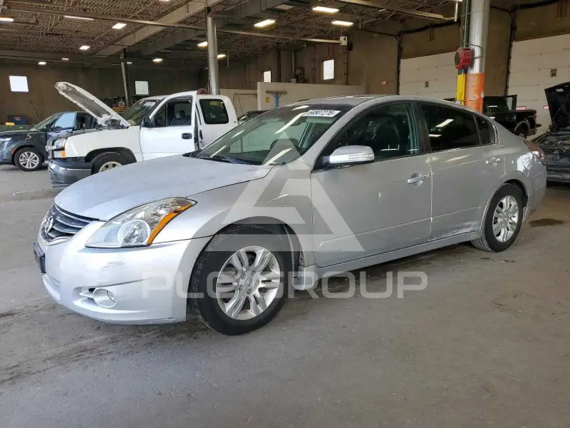 2011 Nissan ALTIMA фото