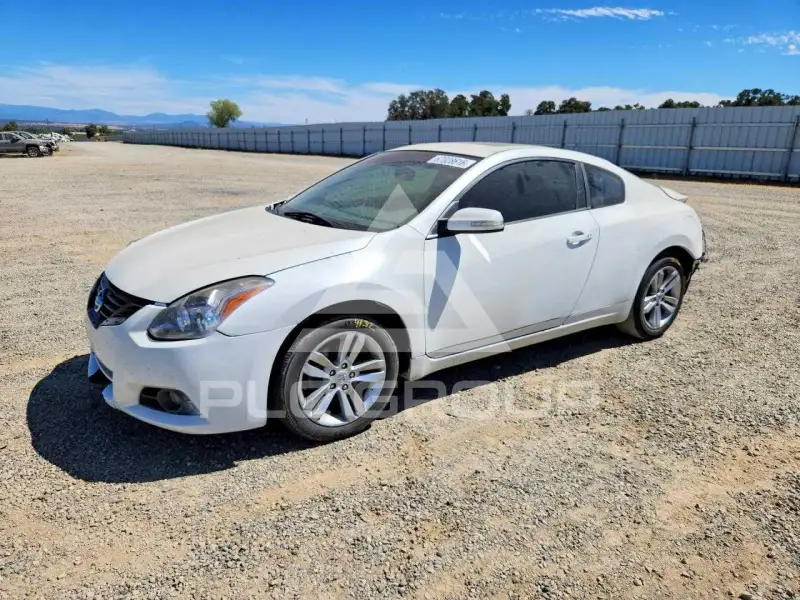 2010 Nissan ALTIMA фото