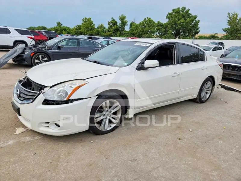 2011 Nissan ALTIMA фото