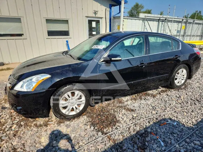 2011 Nissan ALTIMA фото